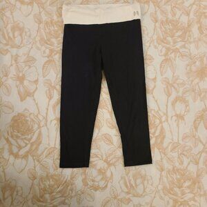 Victoria Secret 3/4 Leggings - Small